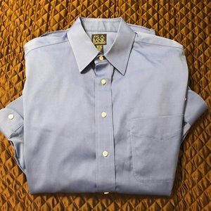 Jos. A. Bank Traveler’s Collection Tailored Fit.